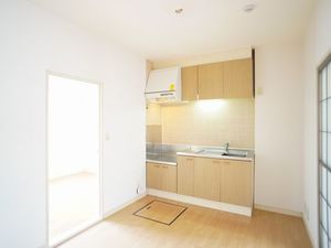 メゾーネやまと 102号-4