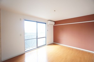 フレア上平塚Ⅲ 201号-2