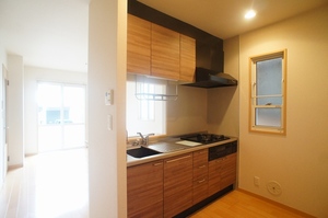 エミグランドD棟 101号-3