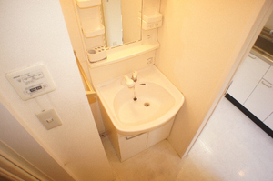 セントラルパインⅢ　Ｂ 203号-6