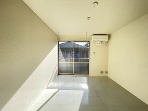 セントラルパイン長谷 202号-2