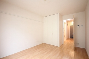 メゾン・パピヨン上大岡 102号-4