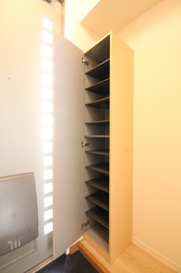 メゾン・パピヨン上大岡 203号-11