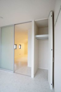 リリー・レジデンス港南 303号-7