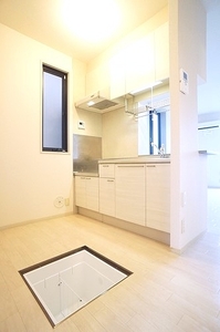 メゾンルミエールⅢ 101号-3