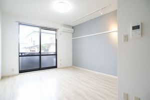 メゾン・ド・ソレイユ 102号-3