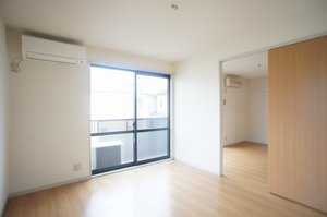 ロイヤルパレスⅠ号館 202号-4