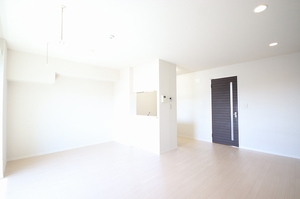 プレジール港南台 302号-5