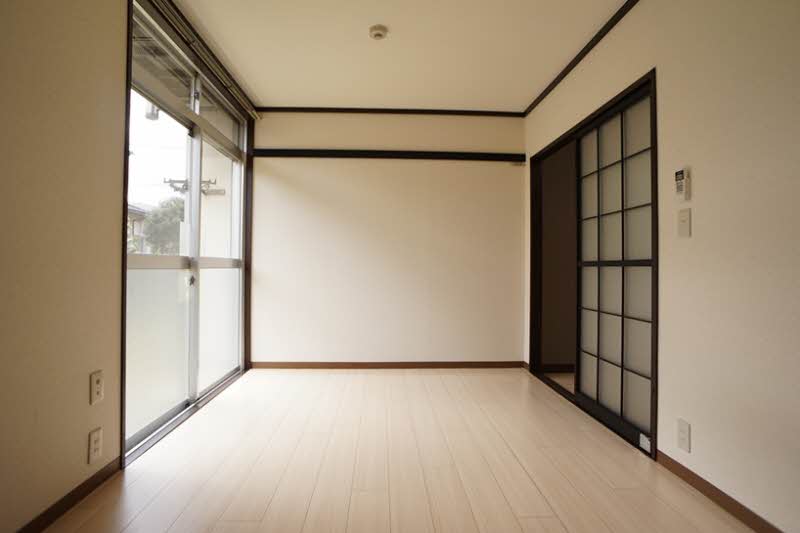 ジュネス伊勢山　Ⅱ 103号-3