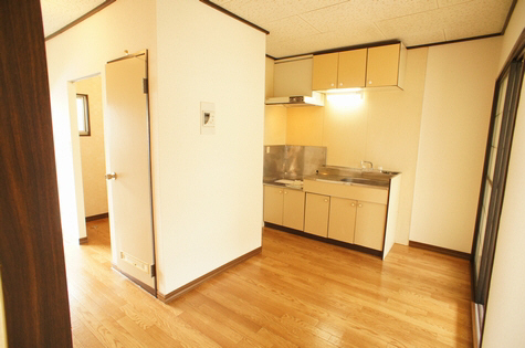 ジュネス伊勢山　Ⅱ 105号-4