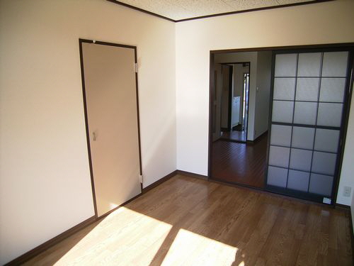 フラワ－コ－トクリハラ　Ａ 102号-2