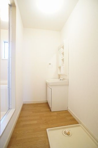 コ-ポラス銀河 202号-8