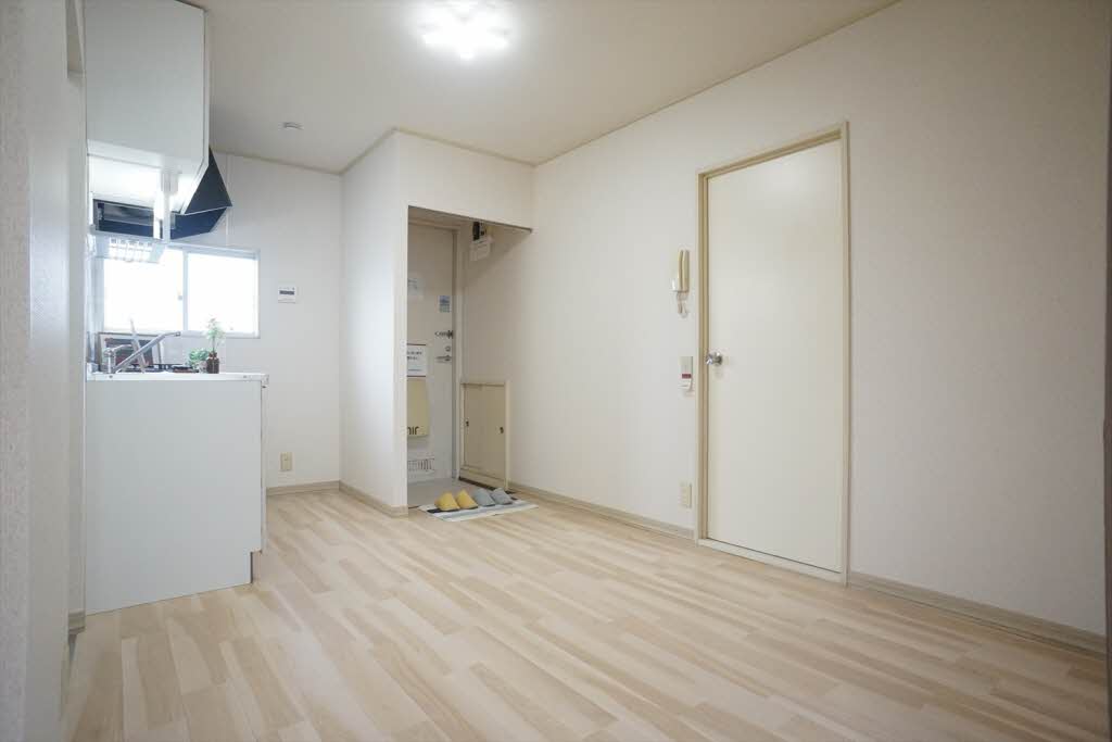 ヒルズ藤塚 C 201号-5