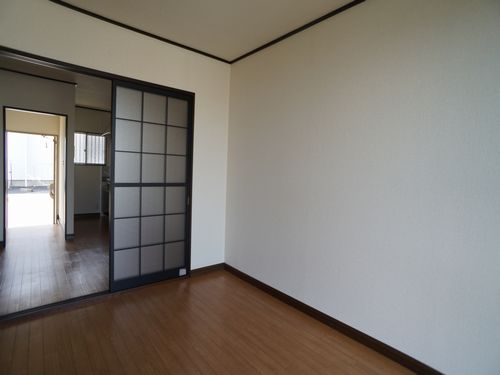 エミネンス石名坂 103号-5