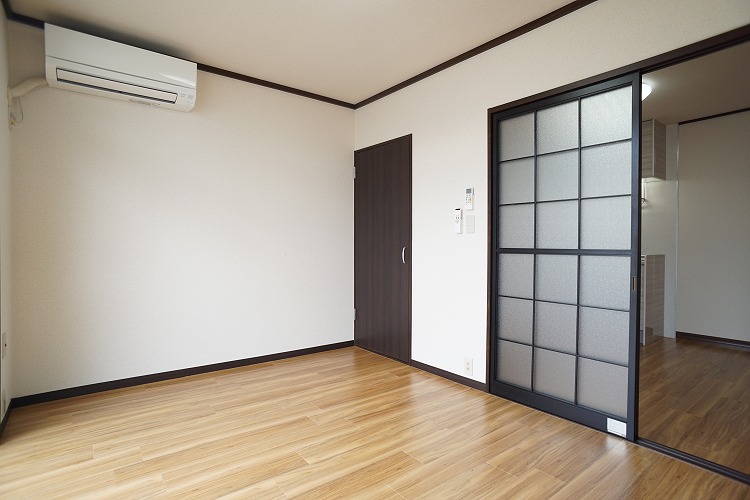 ドエル山際 102号-2