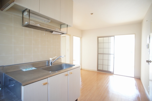 ファミール綾瀬 102号-2