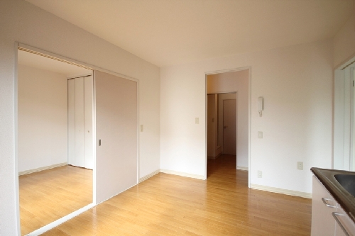 アゼリア港南台　Ａ 101号-3