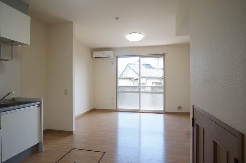 コスモフラッツ　Ａ 102号-3