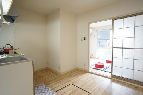 ルミエール古河 102号-2