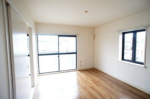 キャッスル山金 201号-2