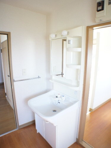 リーベンランデ C 102号-4