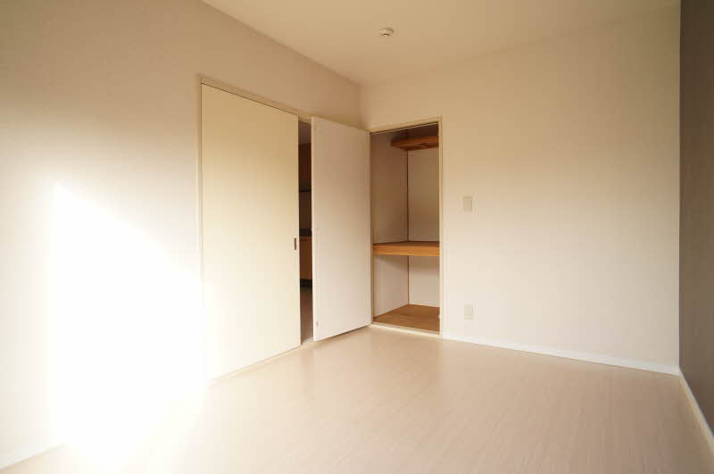 ソレイユ湘南 102号-5