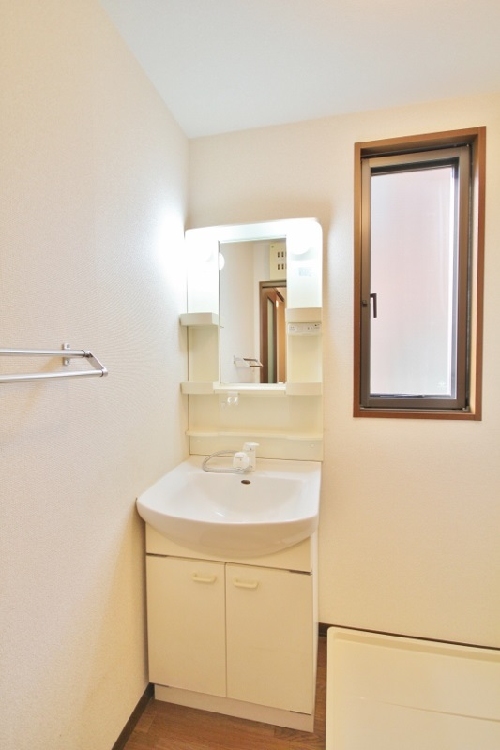 ボヌール本郷台 101号-8