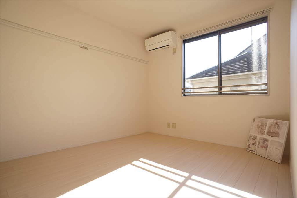 ジュネス岩井 202号-3