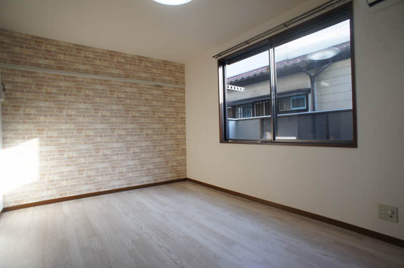 タウンコート鶴ヶ峰 102号-2