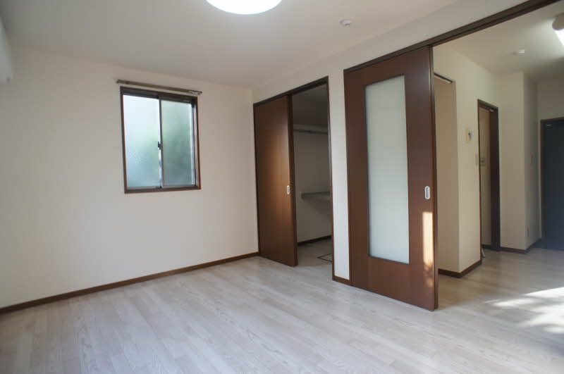 タウンコート鶴ヶ峰 102号-4