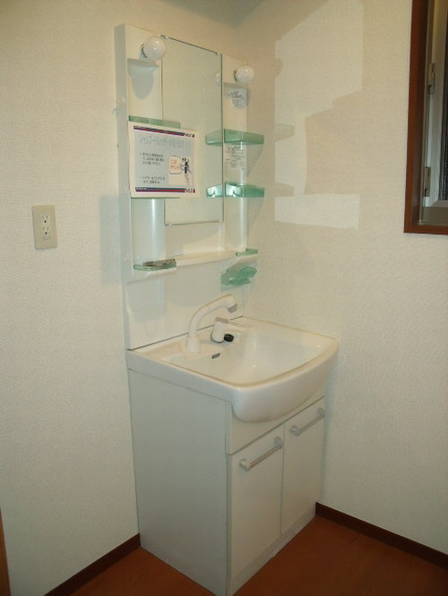 サン　ファミリー 102号-2