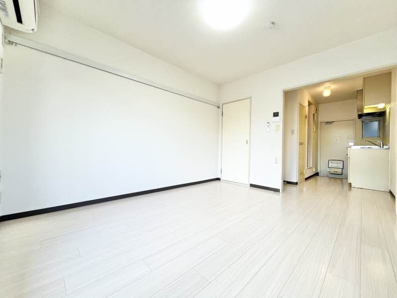 ドミトリ－久地 101号-3