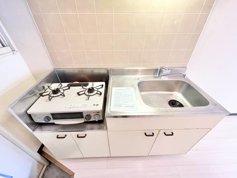 ドミトリ－久地 101号-8