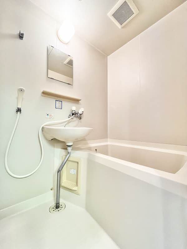 ドミトリ－久地 101号-9