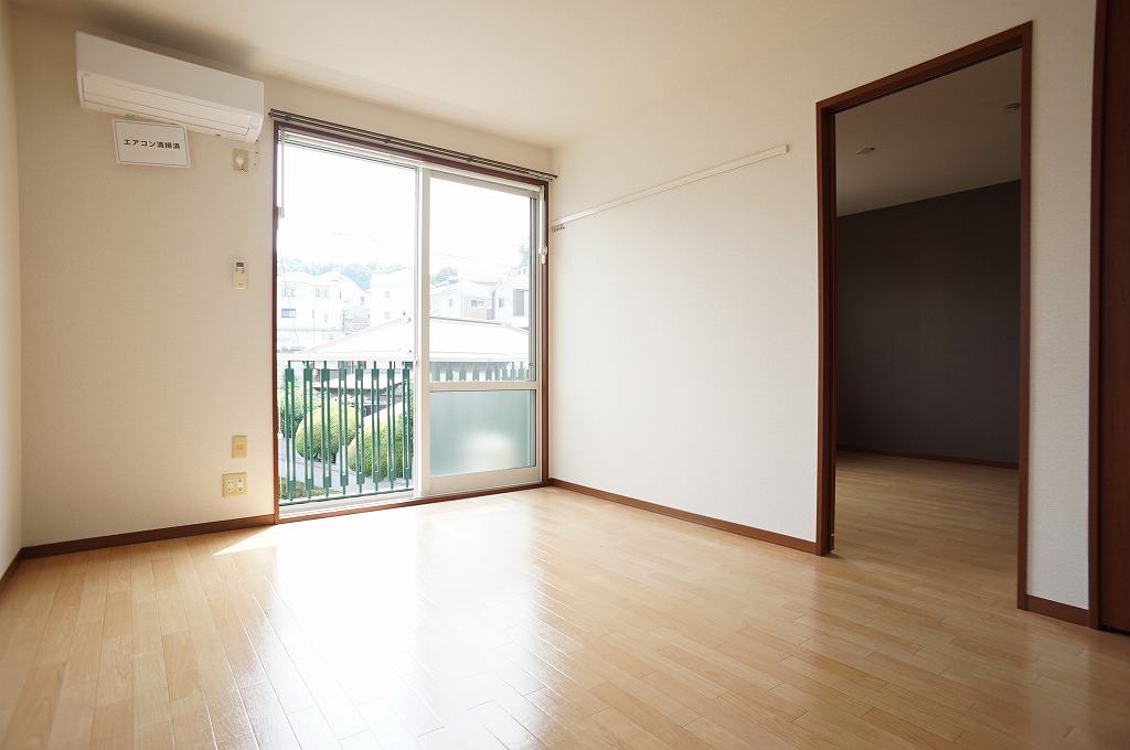 ファミール金子 201号-2