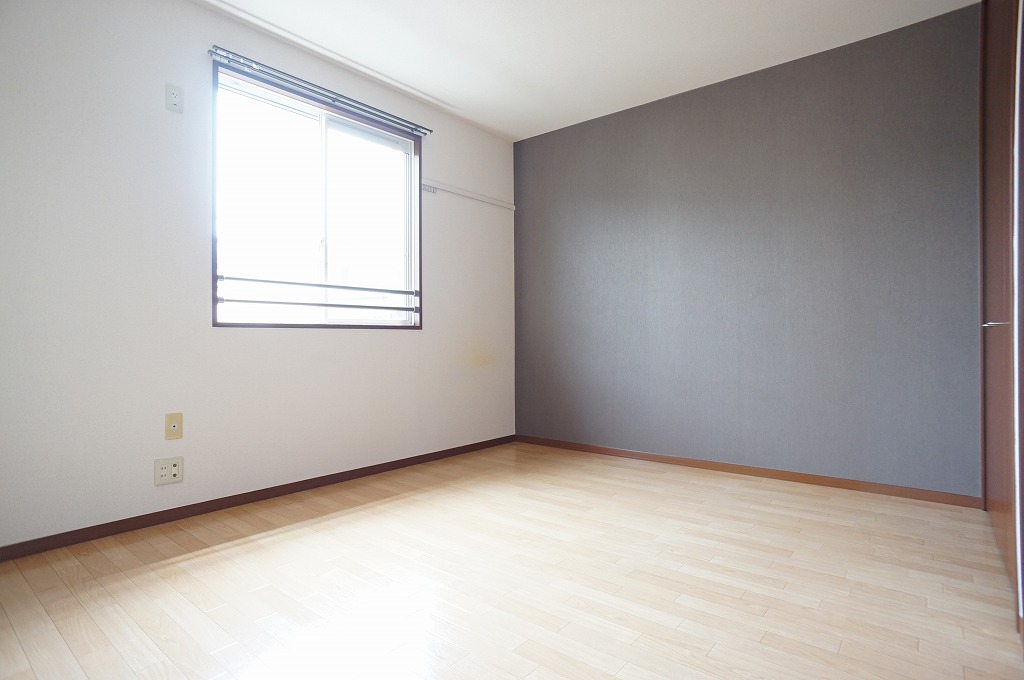 ファミール金子 201号-4