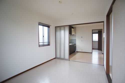 バリュージュ城山一番館 202号-5