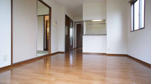 バリュージュ城山三番館 201号-2