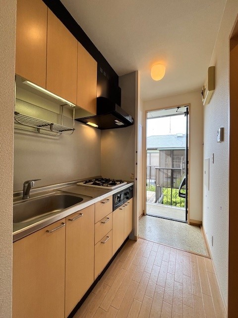 ヒュースロア 203号-5