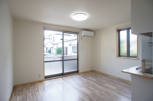 ヒルズ・アイ 101号-2