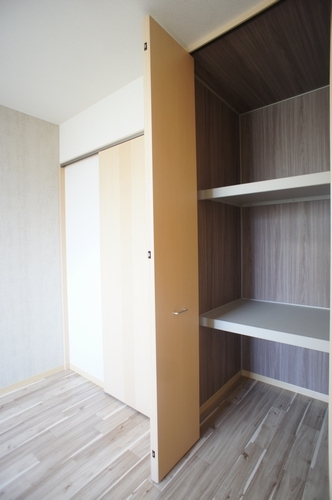 ヒルズ・アイ 101号-6