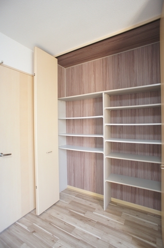 ヒルズ・アイ 101号-7