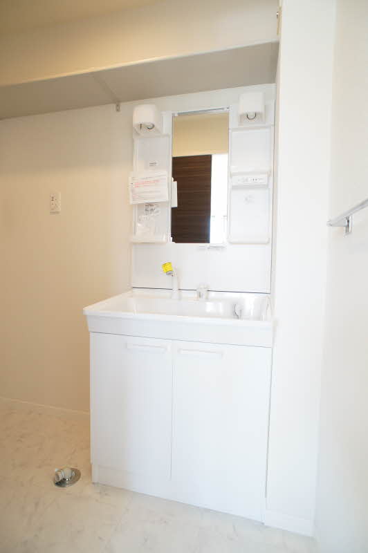 コ－ポ穂高 201号-9