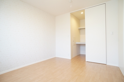 ブライトメゾンⅡ 203号-7