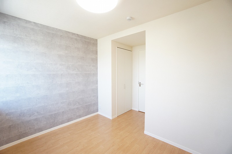 ノイエス・レ－ベン 301号-3