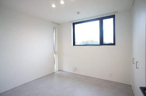 Ｓｈａｍａｉｓｏｎ　Ｅｂｉｎａ　Ⅱ 303号-4