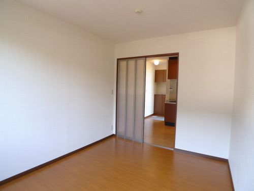 ラルジュ鎌倉 Ⅱ 202号-2