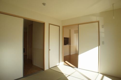 エテルノ弥勒寺 206号-4