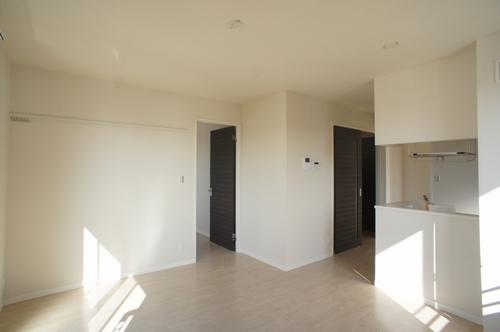 メゾン・ド・モンシェール 201号-4