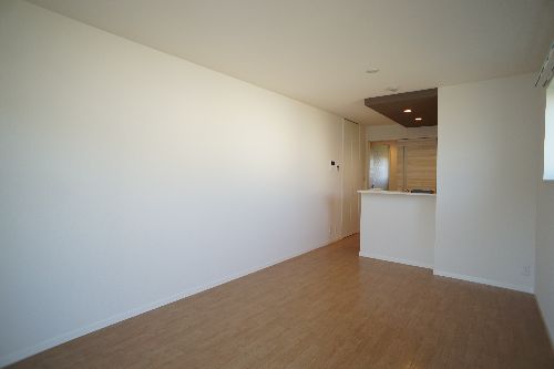 エクラシエ茅ヶ崎 202号-3